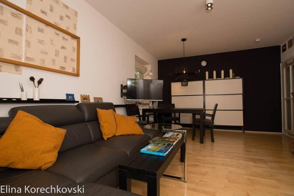 Bahnhofsnahe, Ruhige Und Sonnige 2 Zimmerwohnung Im Dichterviertel Висбаден Экстерьер фото
