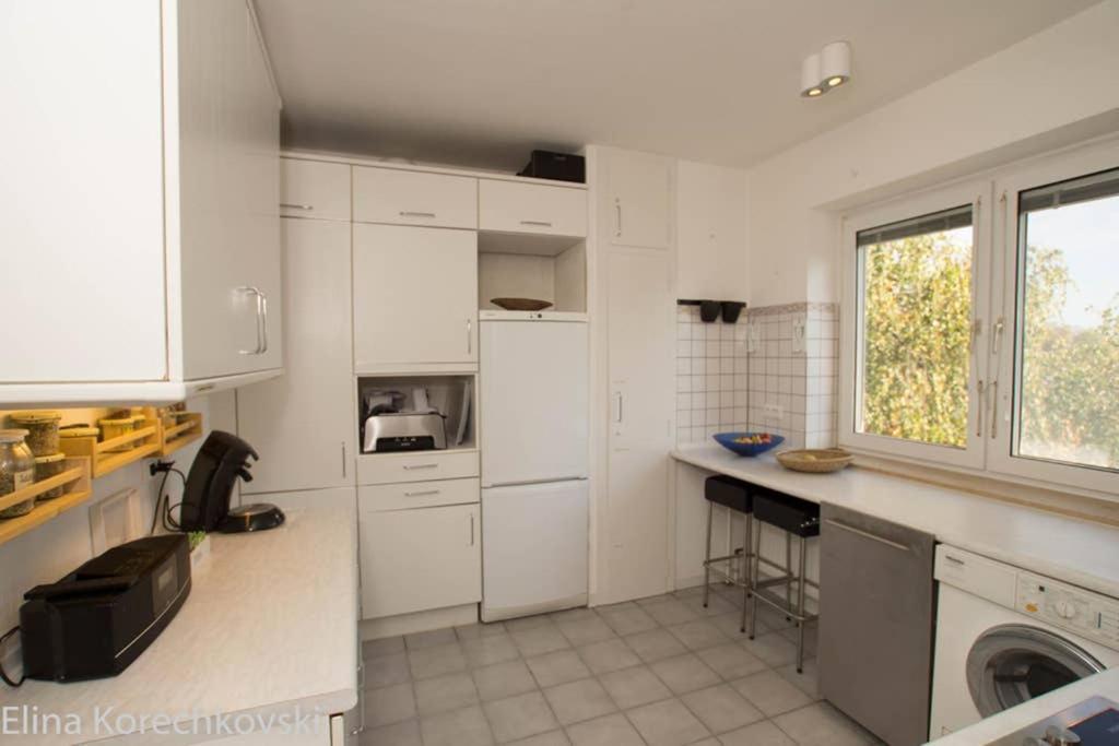 Bahnhofsnahe, Ruhige Und Sonnige 2 Zimmerwohnung Im Dichterviertel Висбаден Экстерьер фото