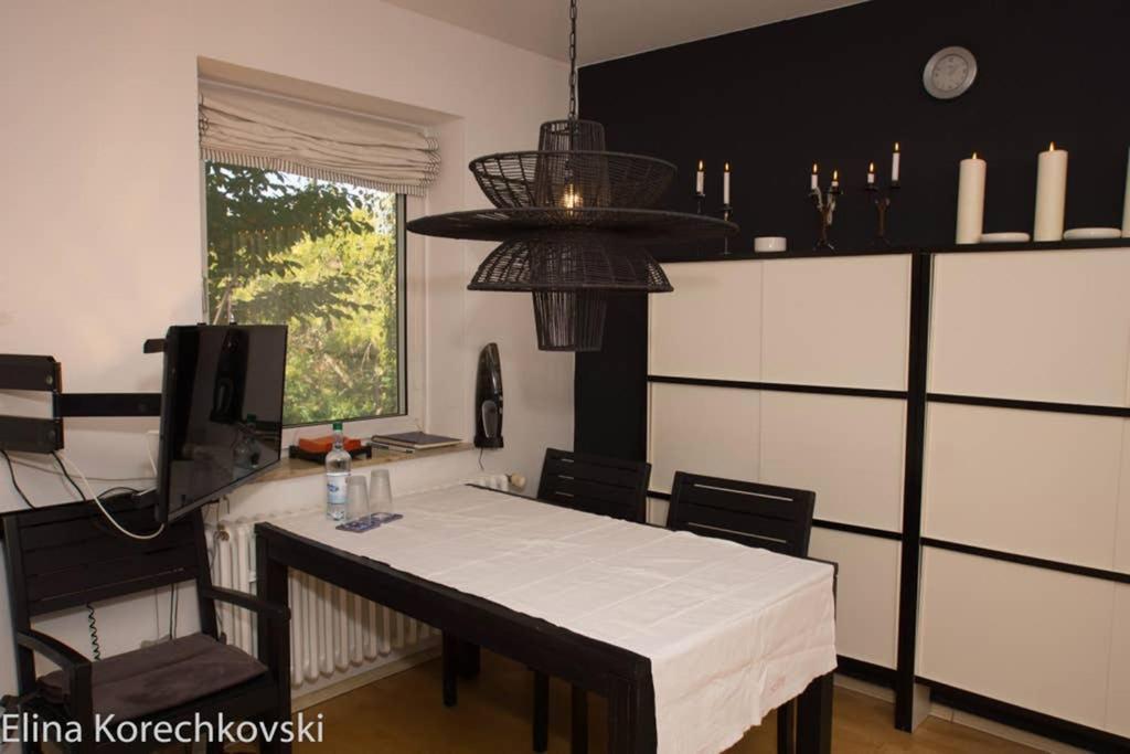 Bahnhofsnahe, Ruhige Und Sonnige 2 Zimmerwohnung Im Dichterviertel Висбаден Экстерьер фото